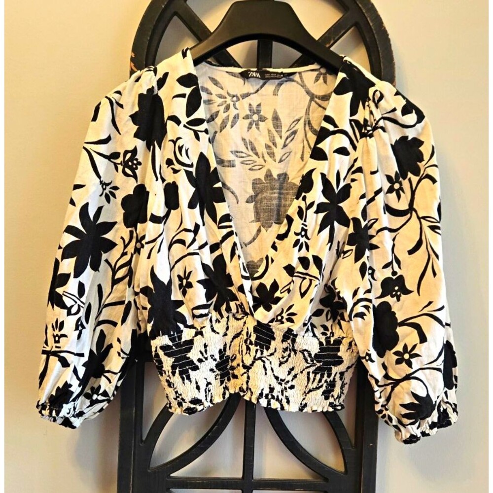 ZARA Black/White Floral Smocked V-Neck Puff 3/4 Sleeve Crop Blouse Size S